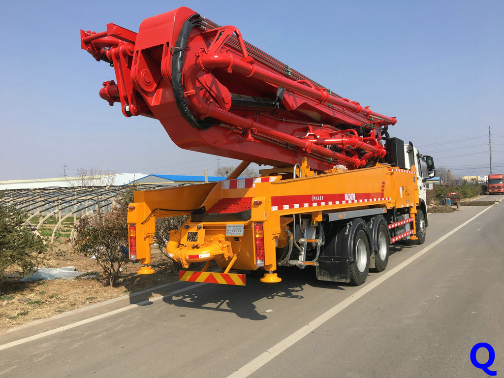 小型混凝土泵車，科尼樂，小型泵車，天泵