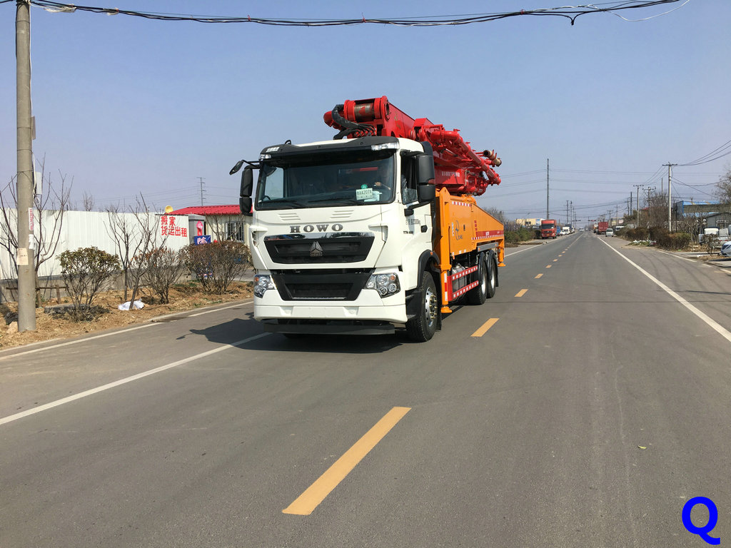 小型混凝土泵車，天泵，小型泵車，混凝土泵車
