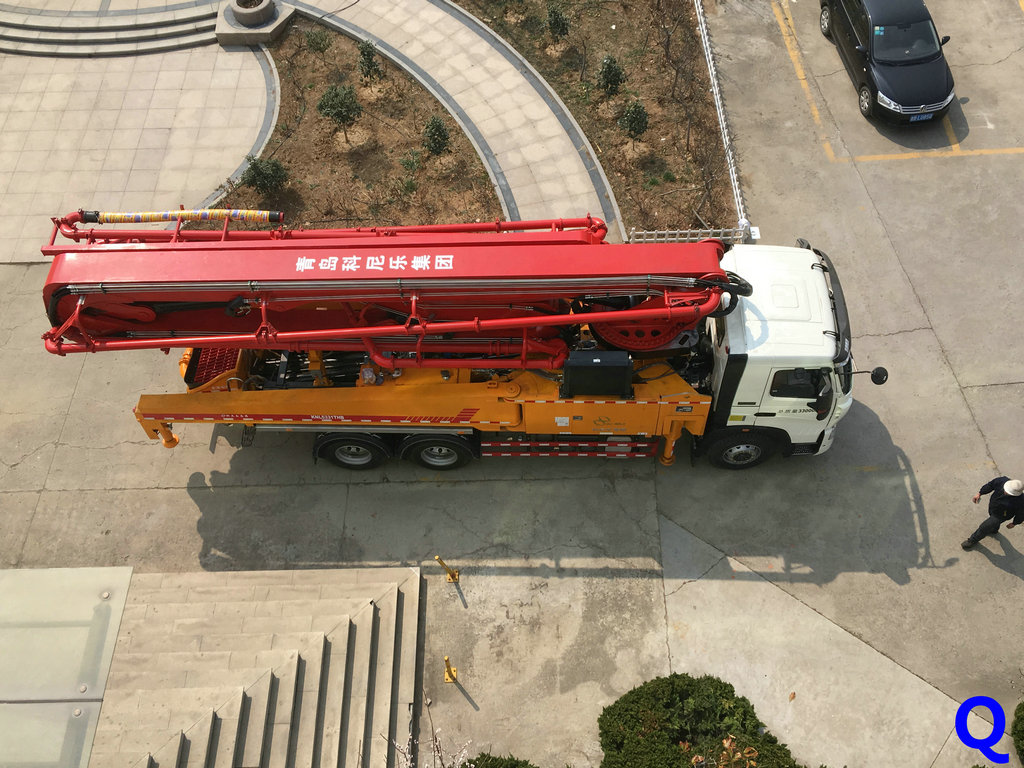 小型混凝土泵車，混凝土泵車，天泵，小型泵車