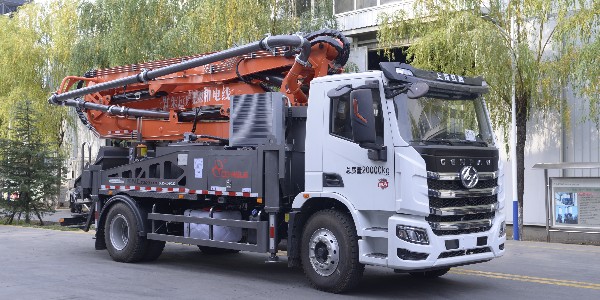 泵車(chē)在使用時(shí)支撐地面注意什么