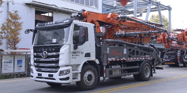 32米泵車為防止臂架發(fā)生斷裂問題要如何保養(yǎng)？