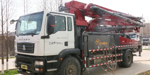 泵車(chē)什么情況下要更換液壓油